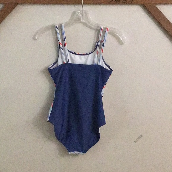 Art Class one-piece bathing suit. - Picture 2 of 5